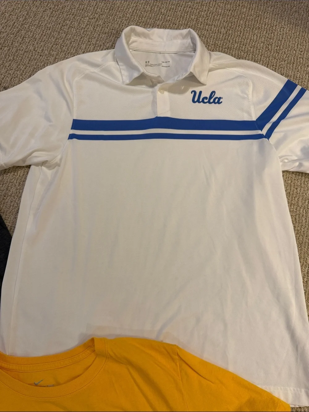 Men’s UCLA lot of 2 tshirts Blue 84 Nike & Under Armour polo sz Large